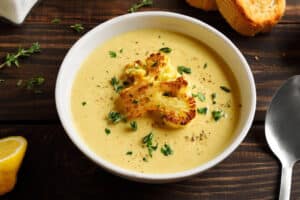 A Creamy Cauliflower and Potato Curry Soup as Comforting as a Hug? The Sweet and Easy Recipe