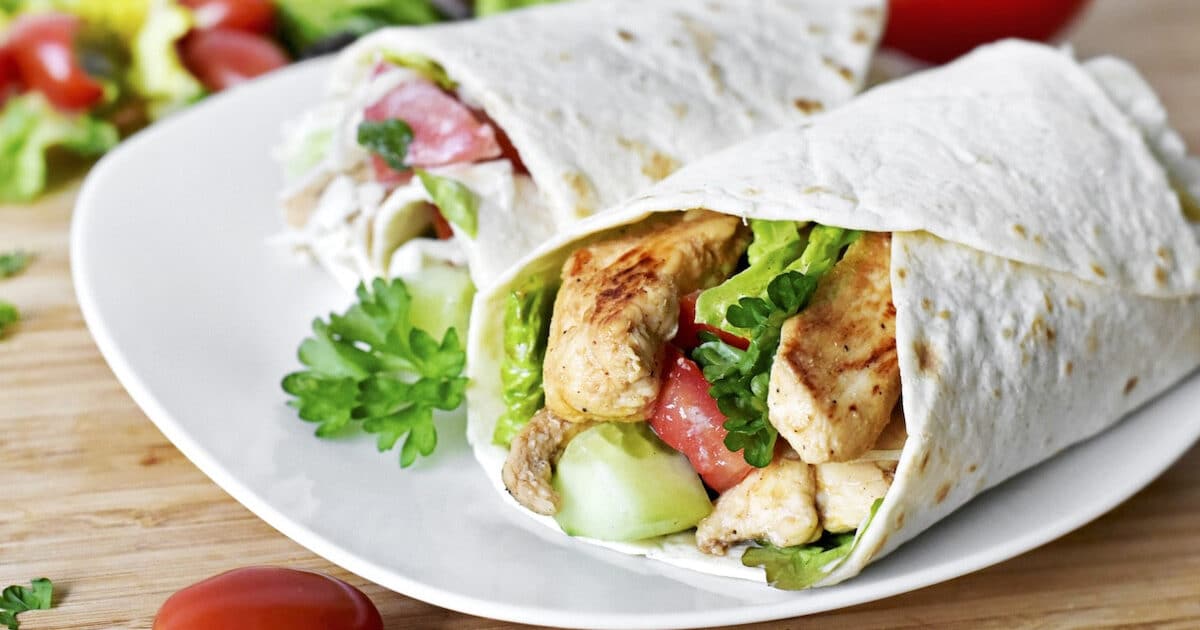Crispy Chicken Wraps and Yogurt Sauce: The Quick Dinner That Everyone Agrees On (and Hassle-Free)