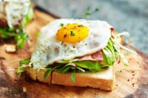 Finished the Fried Egg That Sticks to the Pan: A Chef's Foolproof Technique